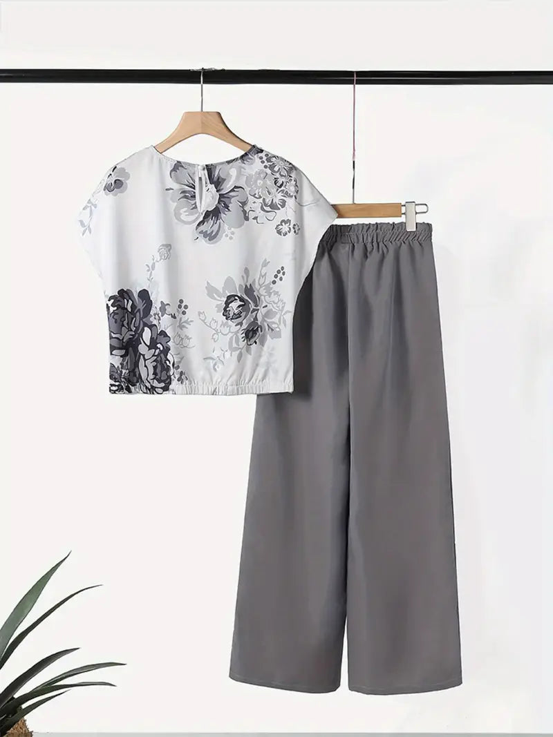 Meadow Flow Set – Women's Printed Short Sleeve Top with Flow Pants
