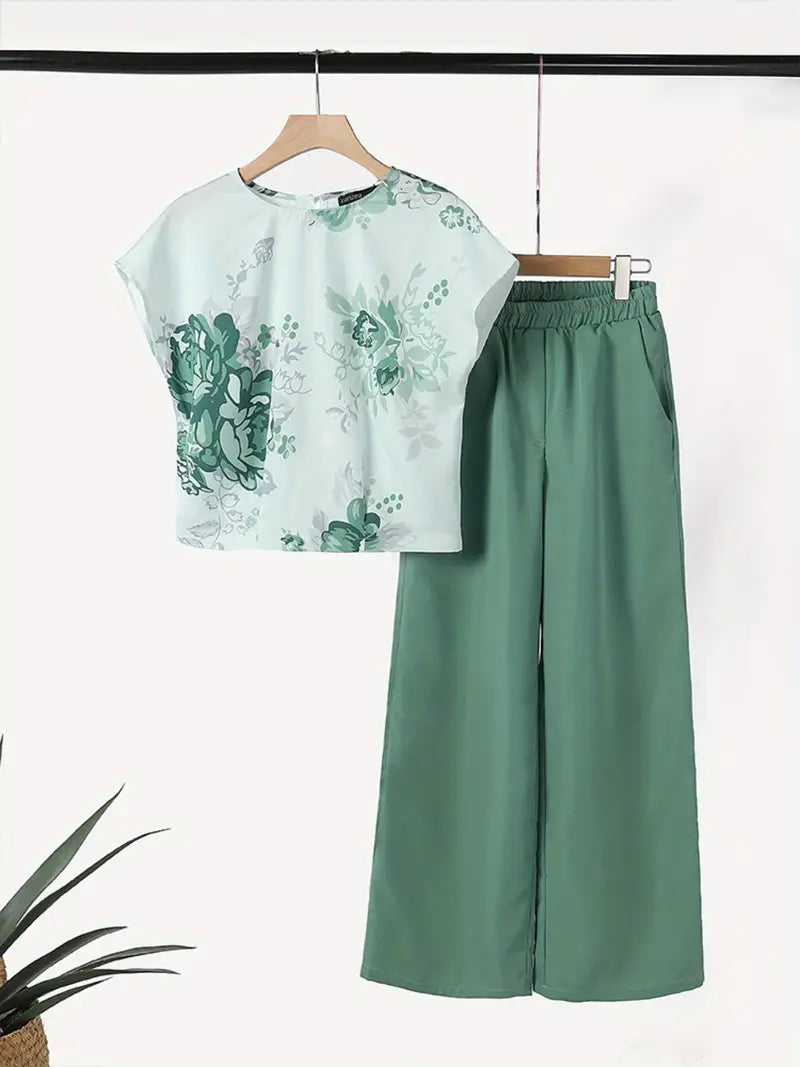 Petal Drift – Casual Floral Print 2-Piece Lounge Set for Women