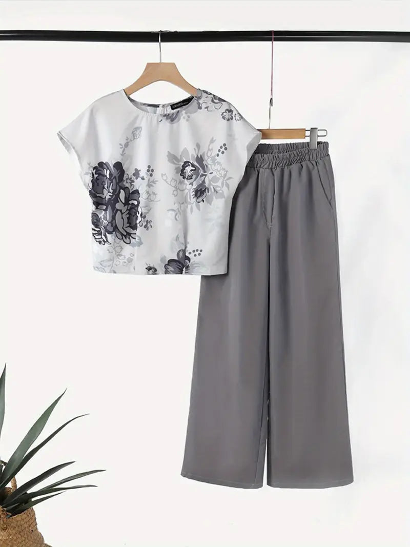 Meadow Flow Set – Women's Printed Short Sleeve Top with Flow Pants
